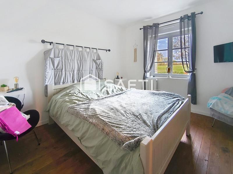 Maison - 121 m² - 6 pièces