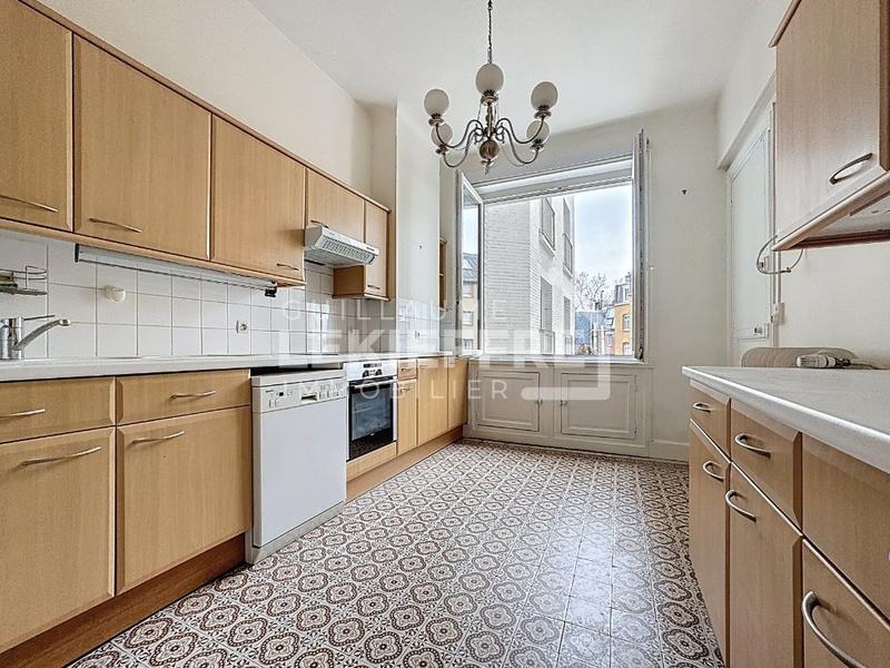 Appartement - 208 m² - 6 pièces