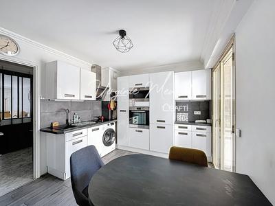 Appartement - 80 m² - 3 pièces