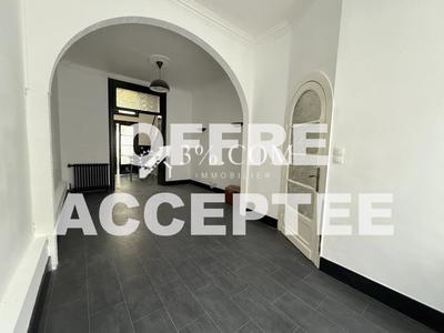 Maison - 97 m² - 5 pièces