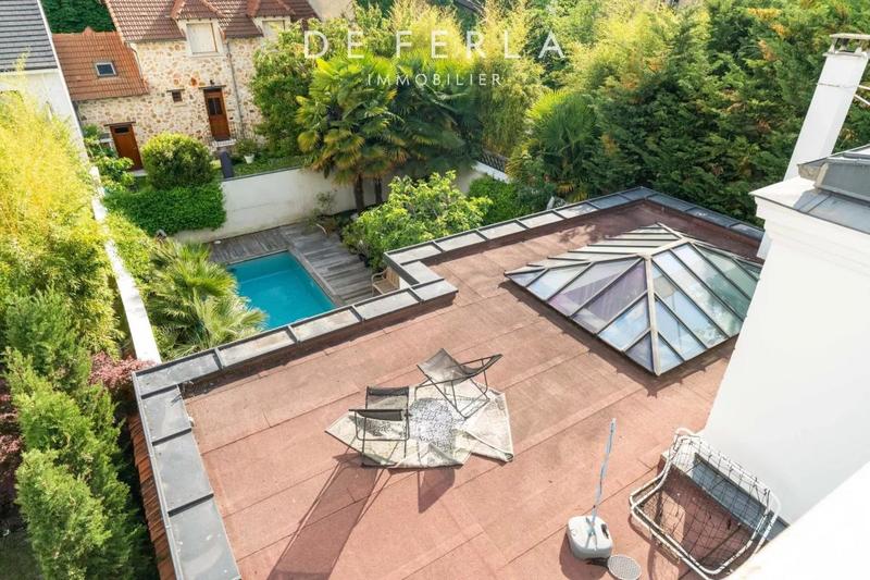 Villa - 370 m² - 12 pièces