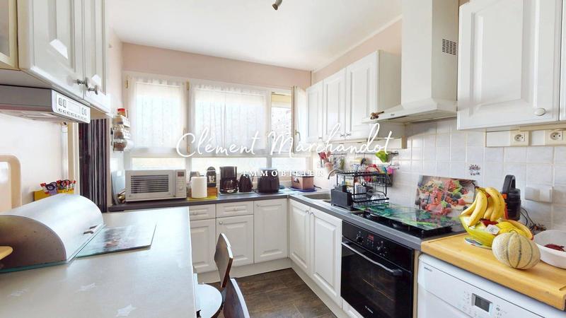 Appartement - 81 m² - 5 pièces