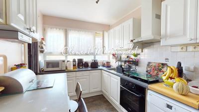 Appartement - 81 m² - 5 pièces