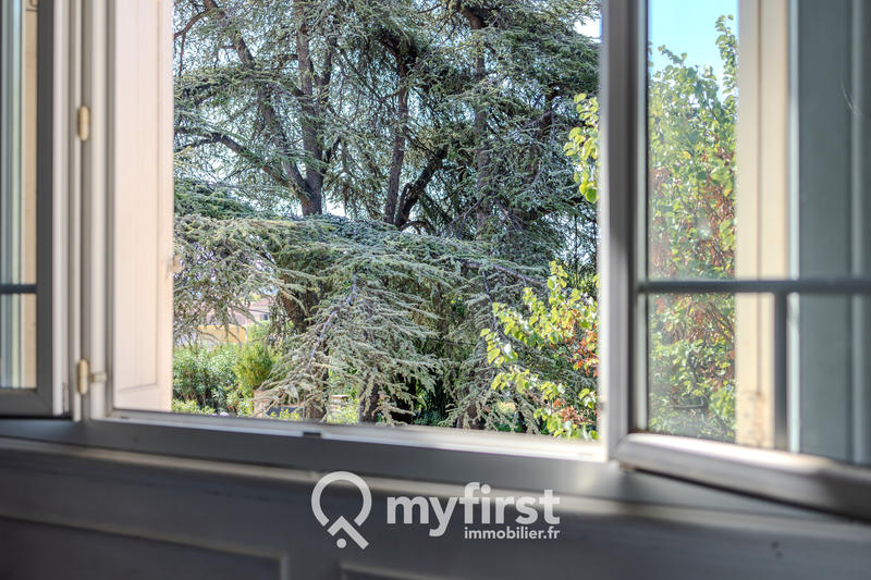 Maison - 202 m² - 6 pièces