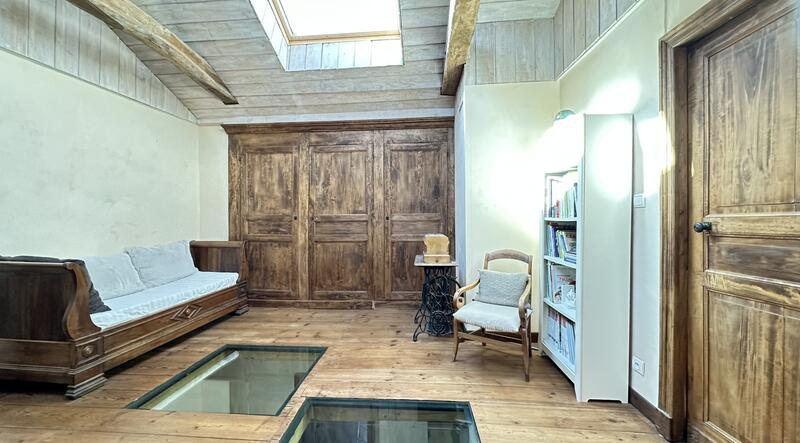 Maison de campagne - 250 m² - 9 pièces