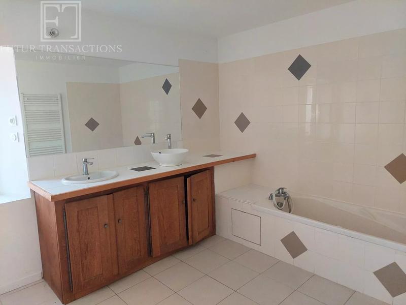 Maison - 200 m² - 5 pièces