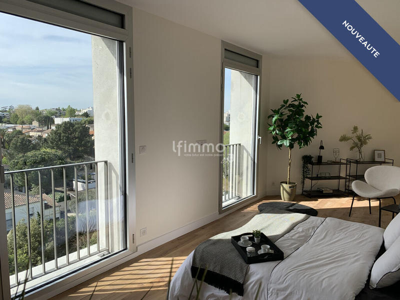 Loft - 125 m² - 4 pièces