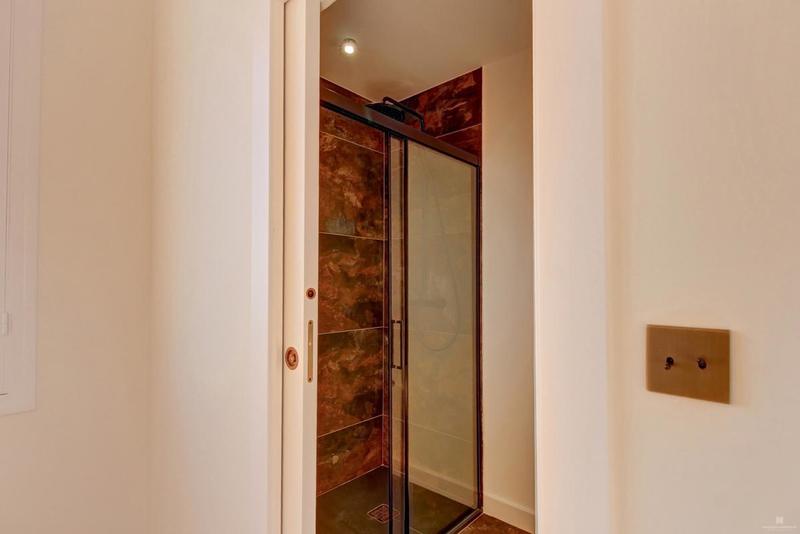 Appartement - 190 m² - 4 pièces