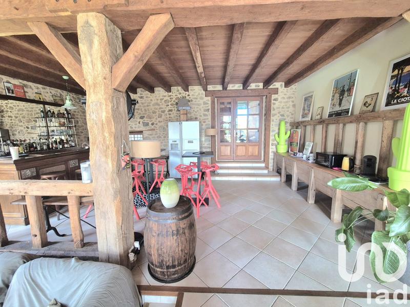 Maison - 348 m² - 8 pièces