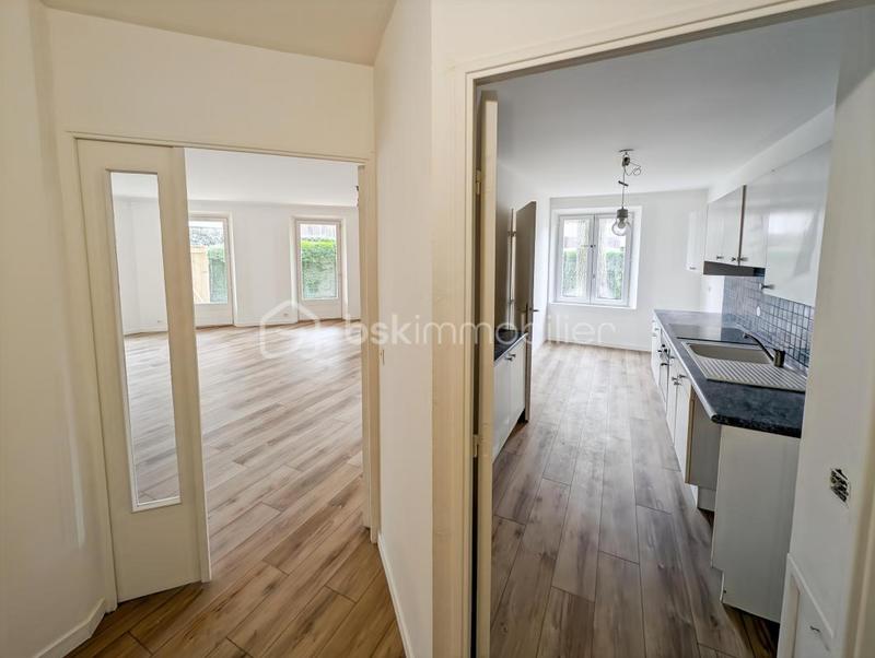 Appartement - 98 m² - 5 pièces