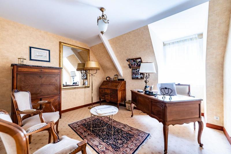 Villa - 290 m² - 7 pièces