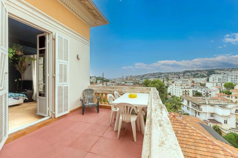 Villa - 230 m² - 8 pièces