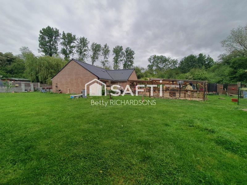 Maison - 200 m² - 11 pièces