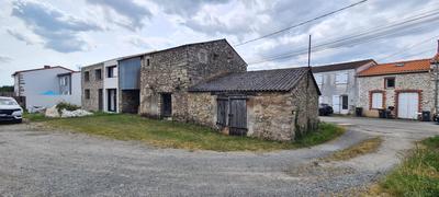 Grange - 74 m² - 3 pièces