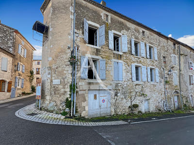 Maison - 250 m² - 9 pièces