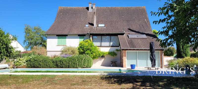 Maison contemporaine - 270 m² - 10 pièces