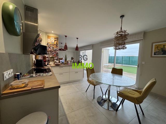 Maison contemporaine - 146 m² - 6 pièces