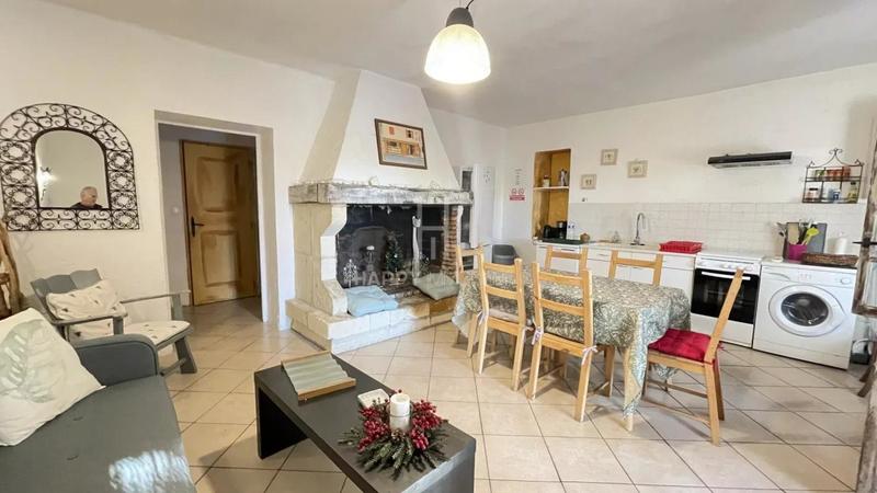 Propriété - 355 m² - 14 pièces