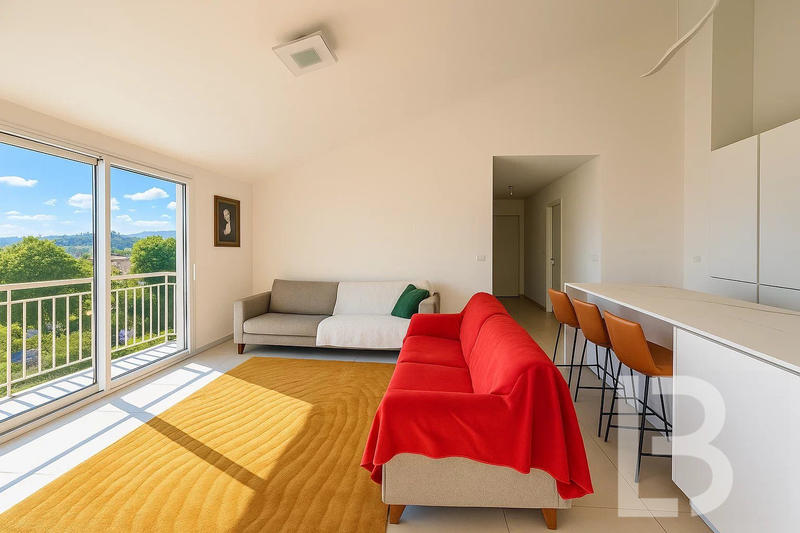 Appartement - 84 m² - 4 pièces