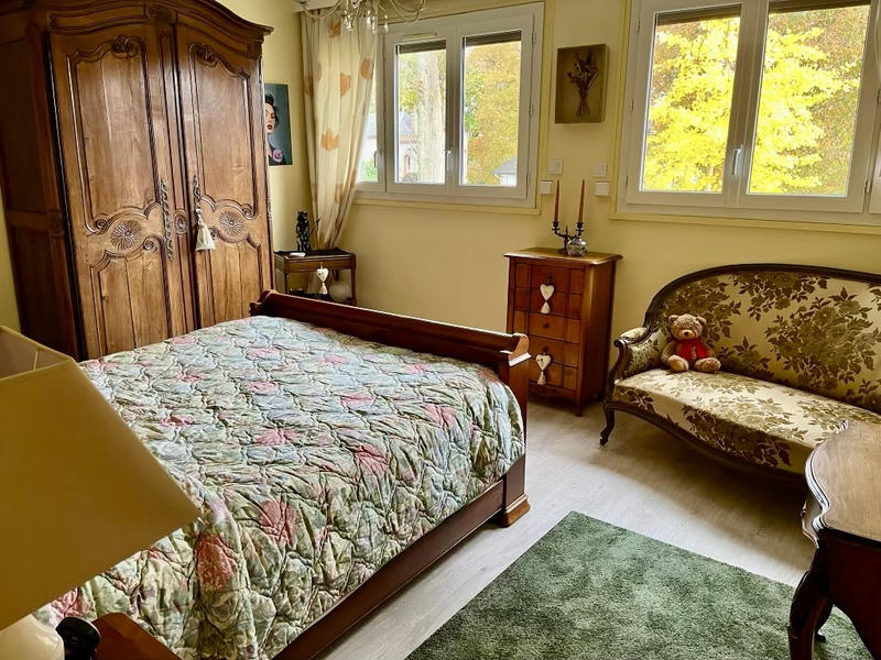 Maison - 369 m² - 11 pièces