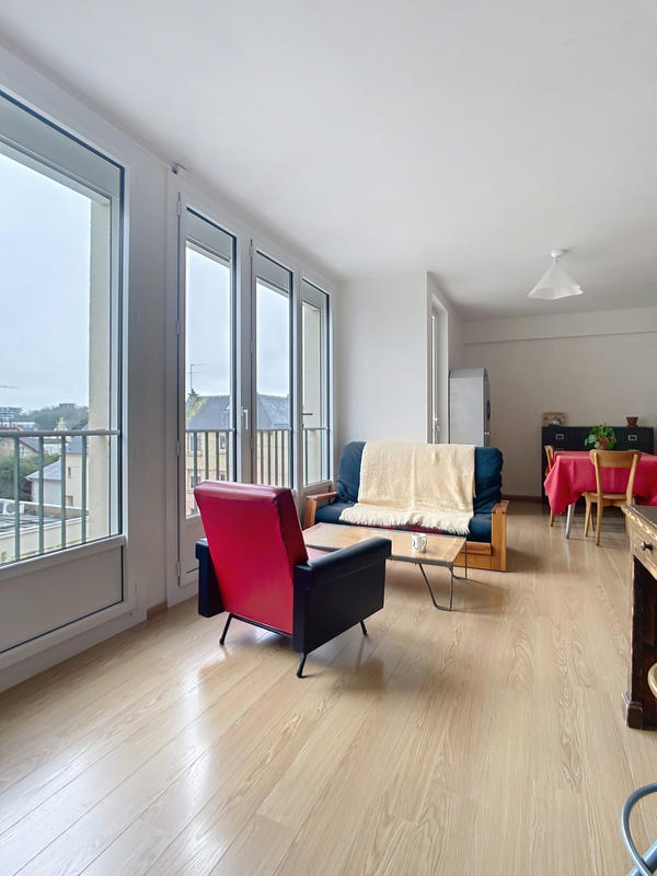 Appartement - 81 m² - 5 pièces