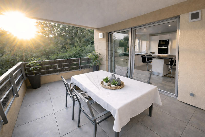 Appartement - 80 m² - 4 pièces