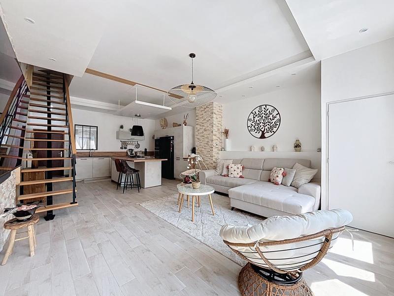 Appartement - 111 m² - 3 pièces