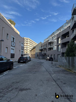 Parking / Garage - 14 m²