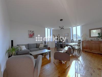 Appartement - 165 m² - 8 pièces