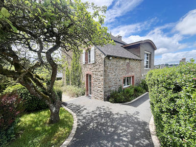 Maison - 159 m² - 6 pièces