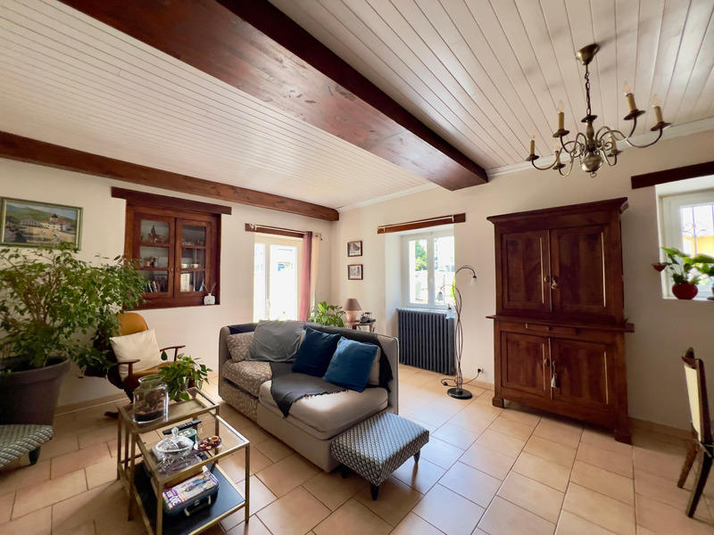 Maison - 211 m² - 6 pièces