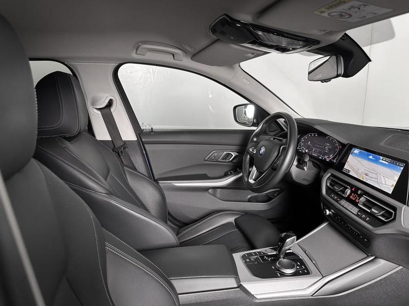 Bmw Série 3 318da Touring 150ch Mhev Gps Live Cockpit Carplay Cuir Regul Camera Full Led 150 Ch