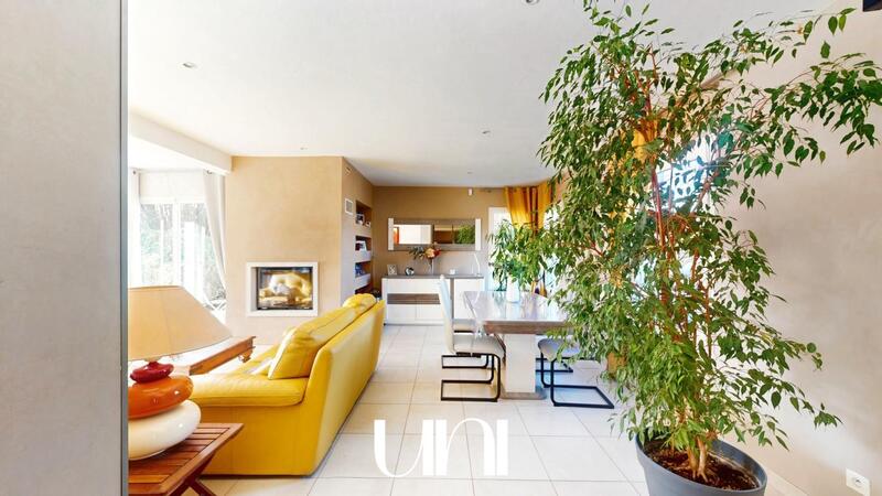 Maison - 185 m² - 7 pièces