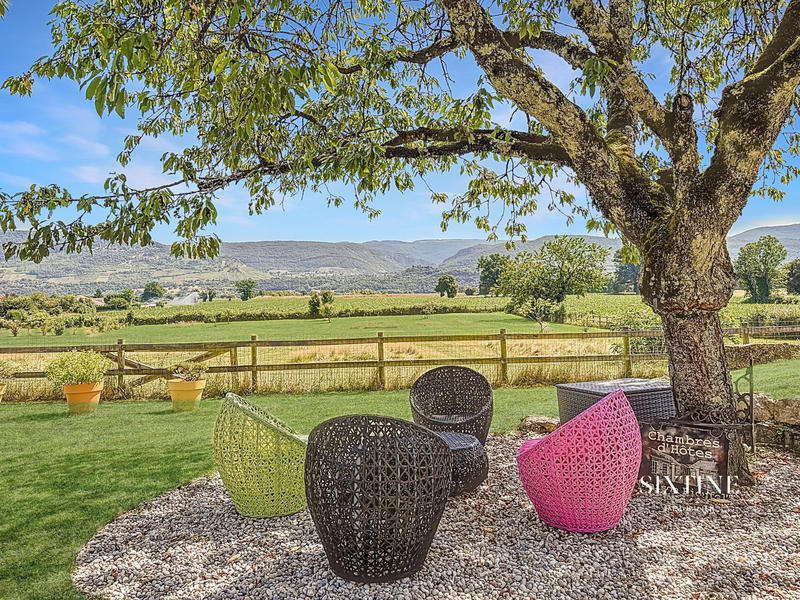 Maison ancienne - 692 m² - 16 pièces