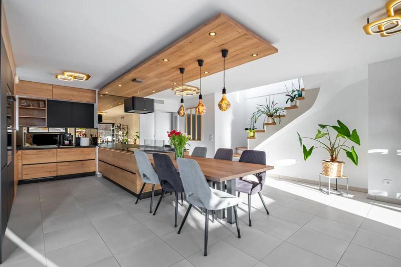 Appartement - 110 m² - 4 pièces