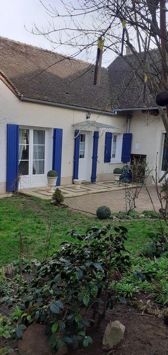 Corps de ferme - 400 m² - 10 pièces