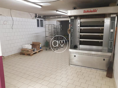 Fonds de commerce - Local commercial - 180 m²