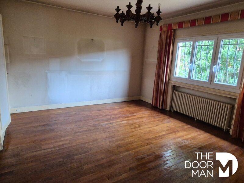 Maison - 294 m² - 8 pièces