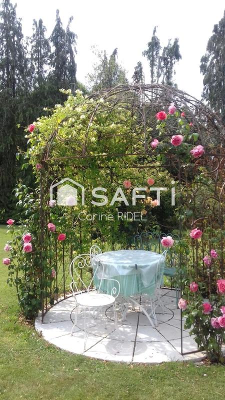 Maison de maîtres - 300 m² - 7 pièces