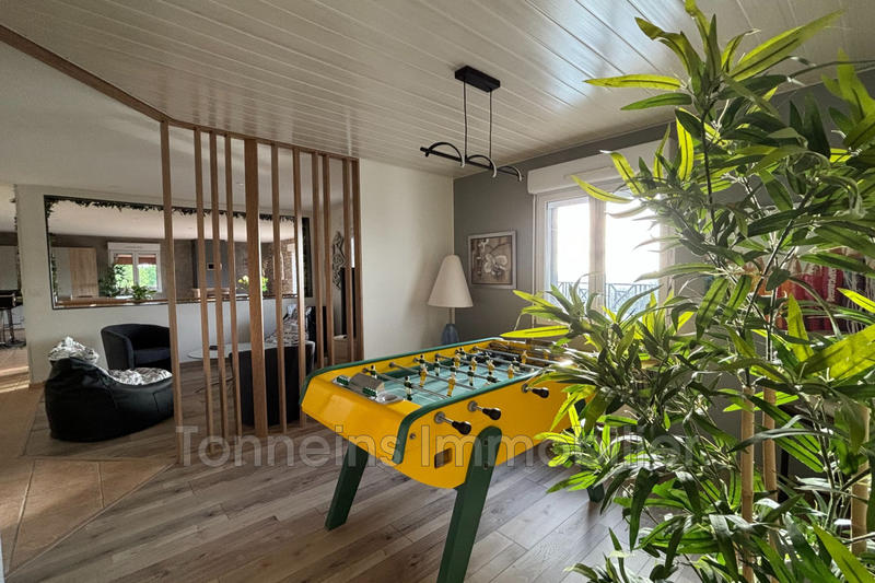 Maison - 270 m² - 8 pièces