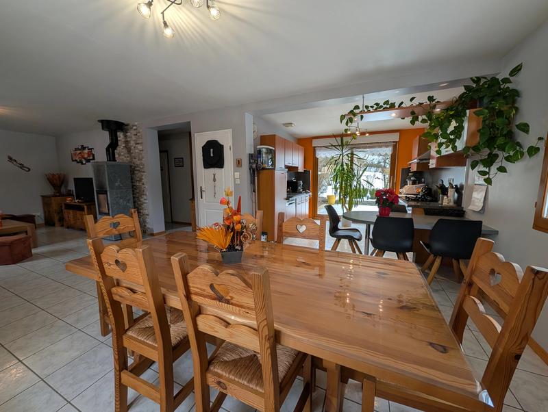 Maison - 93 m² - 4 pièces