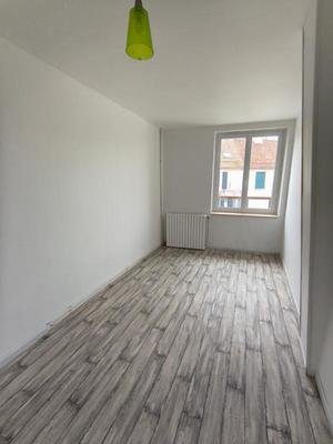 Maison - 77 m² - 5 pièces
