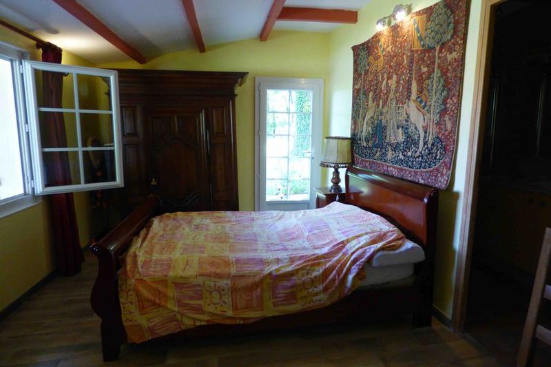 Maison traditionnelle - 276 m² - 10 pièces