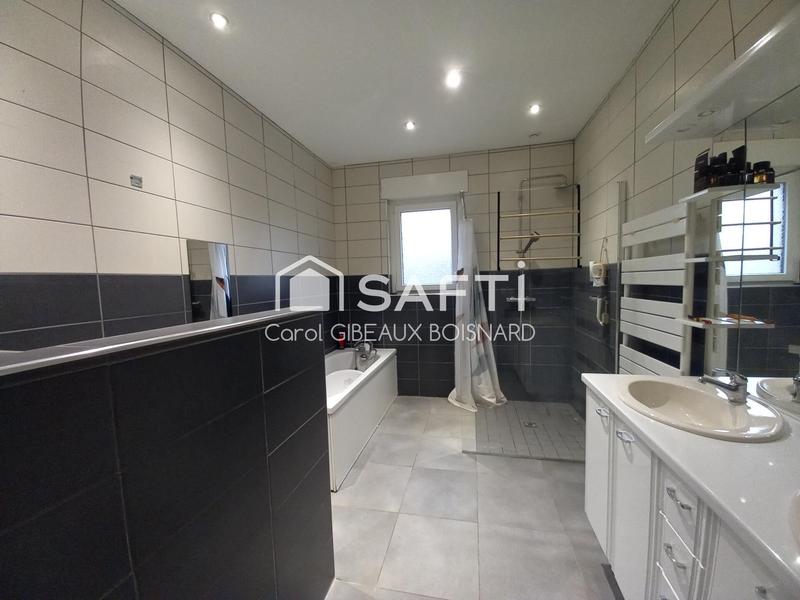 Maison - 171 m² - 7 pièces