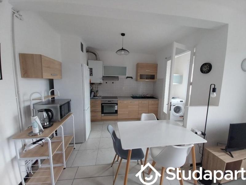 Chambre - 12 m² - 1 pièce