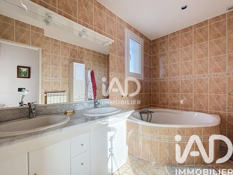 Maison - 170 m² - 7 pièces