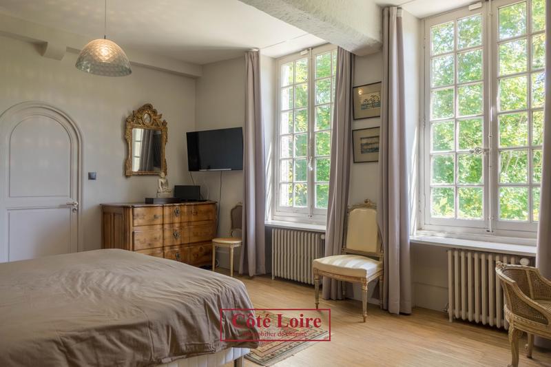 Maison ancienne - 287 m² - 8 pièces