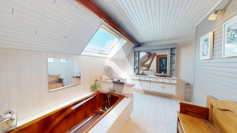 Maison - 180 m² - 6 pièces