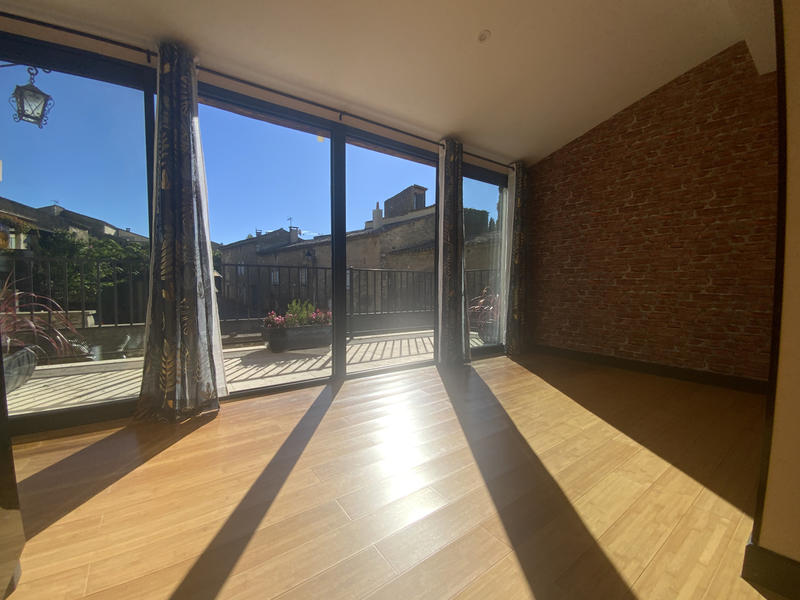 Maison - 300 m² - 7 pièces