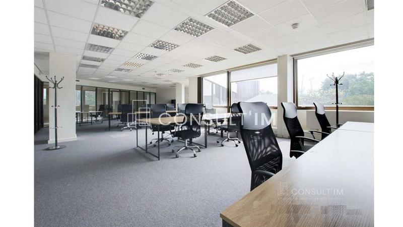 Bureau - 325 m²
